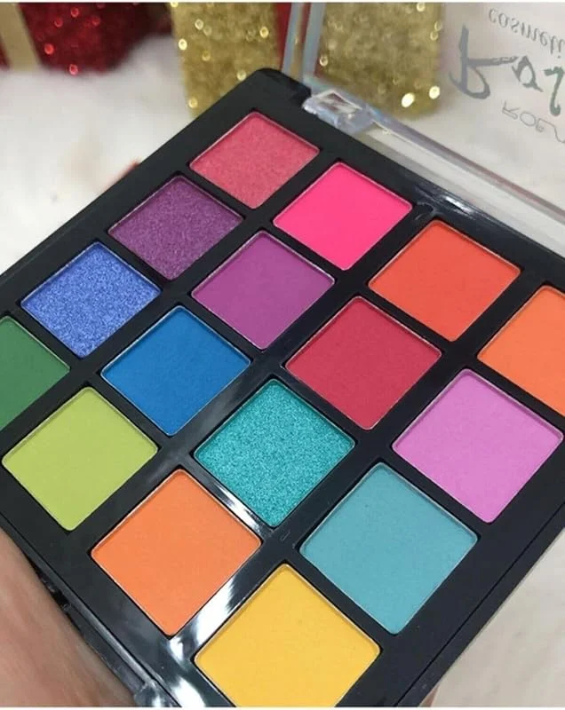 Mujgan 16'Lı Renkli Göz Far Paleti Neon — Makyaj